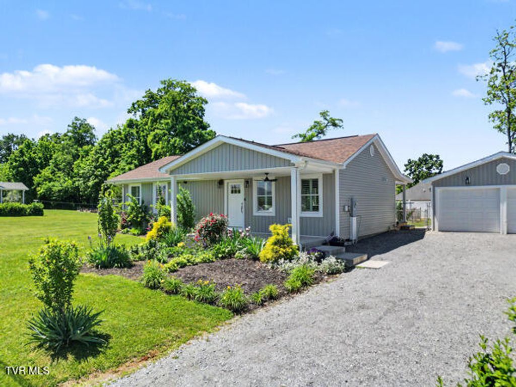 Photo of 457 West Street, Greeneville, TN 37745 (MLS # 9995166)