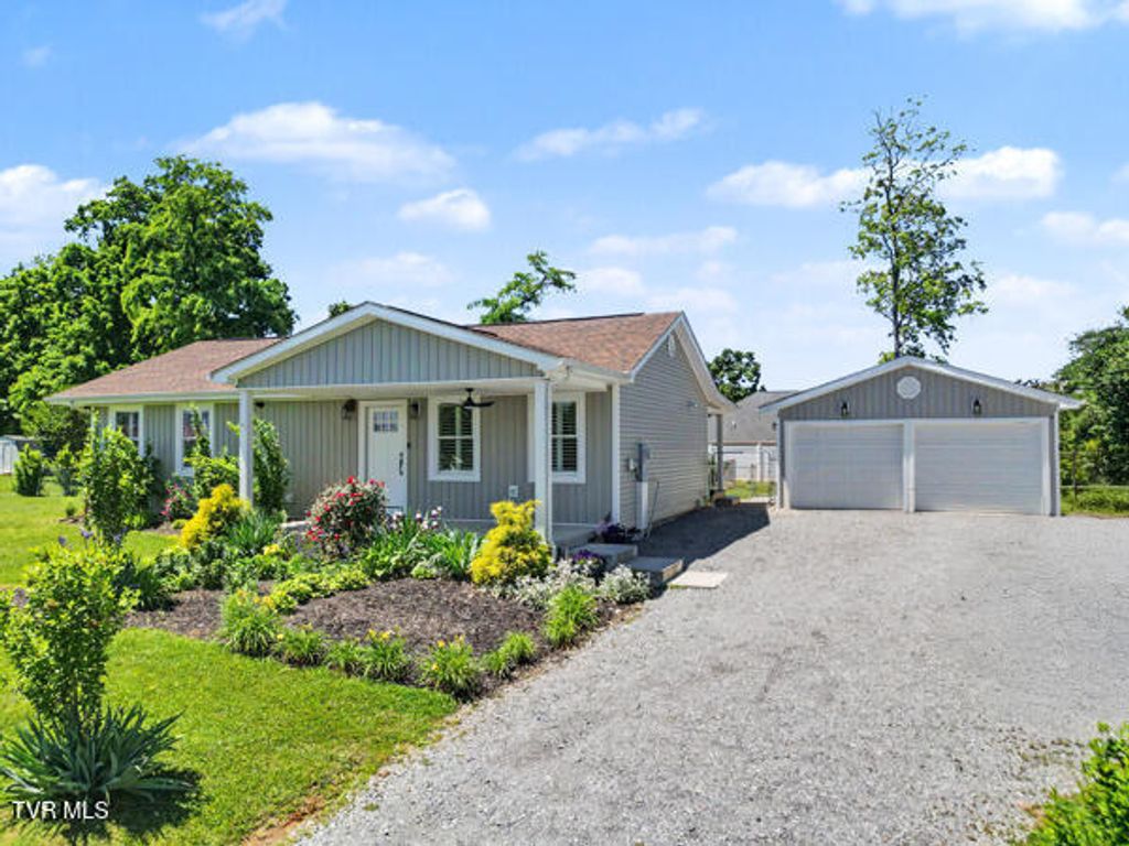 Photo of 457 West Street, Greeneville, TN 37745 (MLS # 9995166)