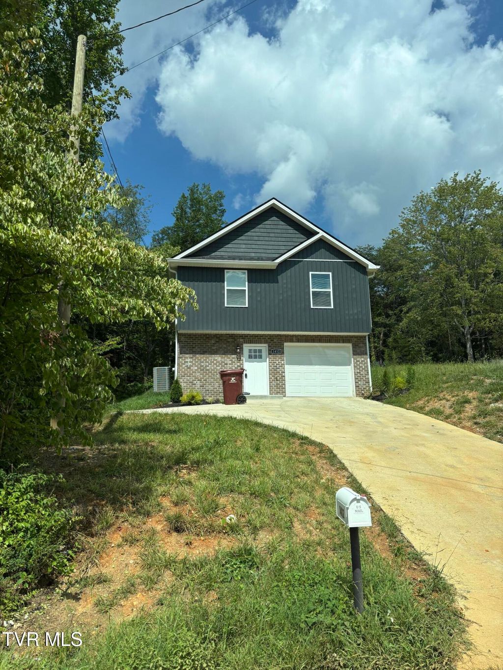 Photo of 1412 Indian Ridge Road, Johnson City, TN 37604 (MLS # 9985300)