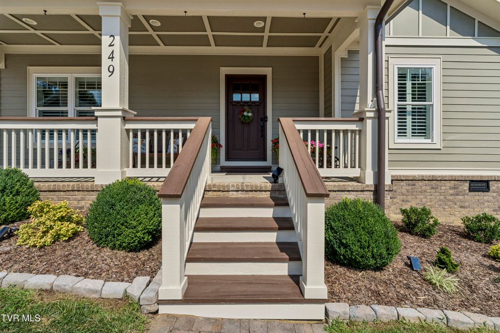 Photo of 249 Princeton Gardens, Johnson City, TN 37601 (MLS # 9998420)