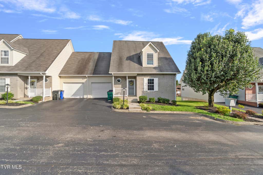 Photo of 3411 Hamilton Place Dr Drive, Morristown, TN 37814 (MLS # 9999367)
