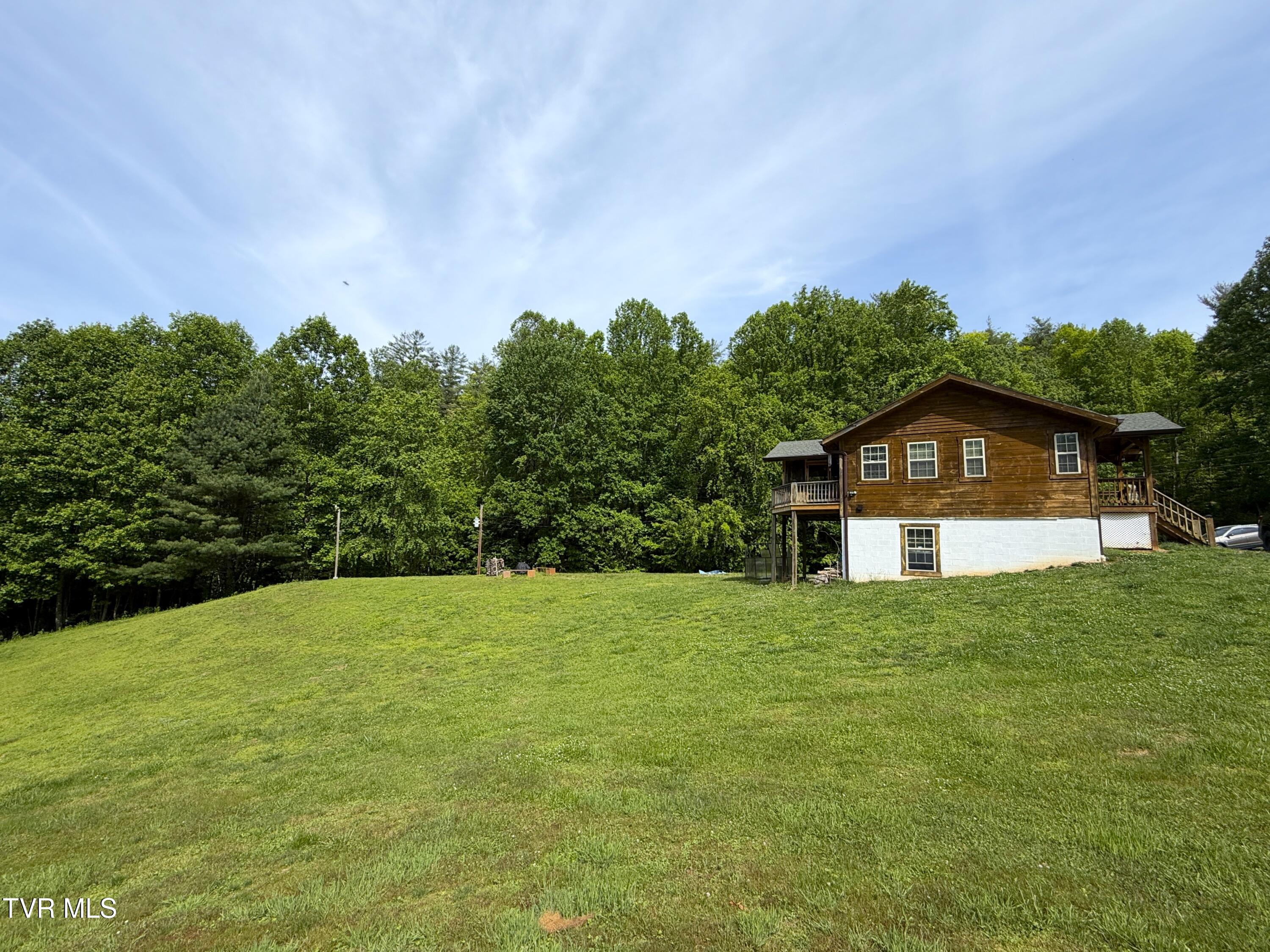 3205 Topper Road