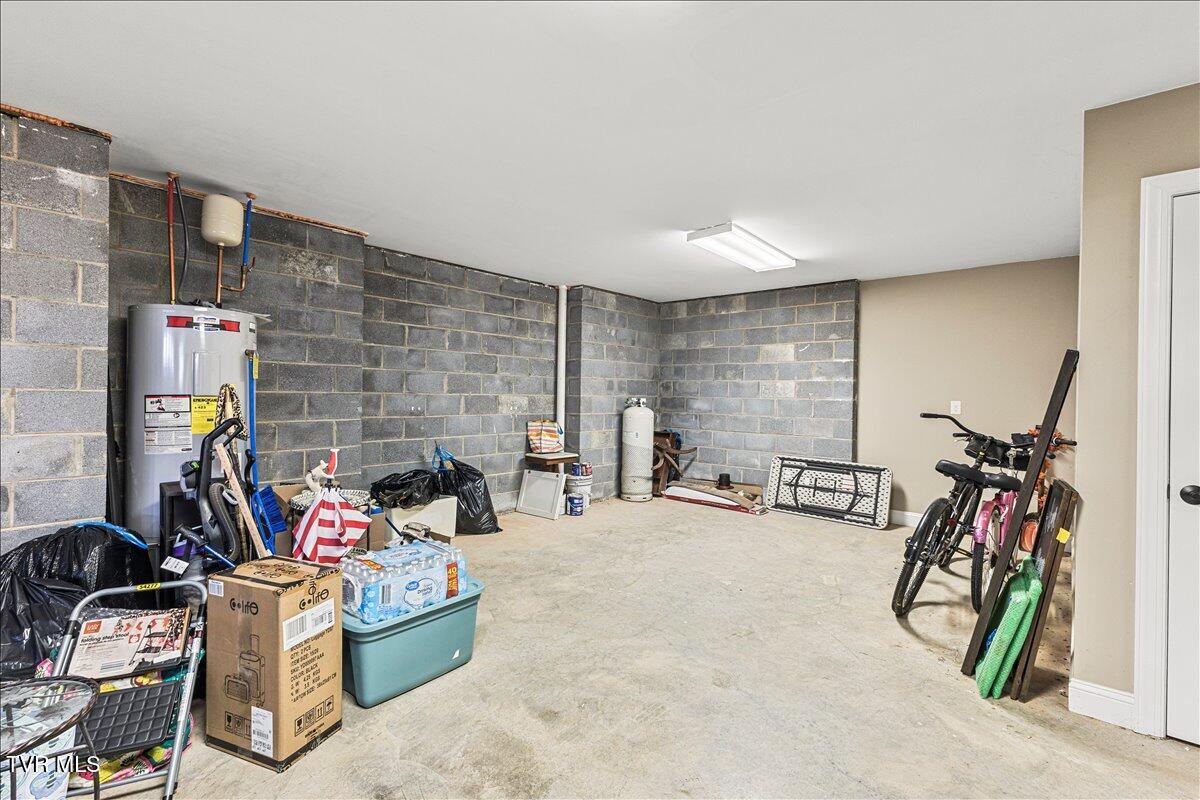 4892 Eagle Pointe Drive, Kingsport, Tennessee image 49