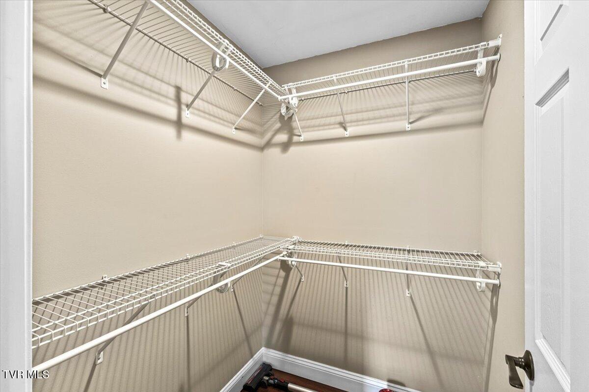 4892 Eagle Pointe Drive, Kingsport, Tennessee image 31