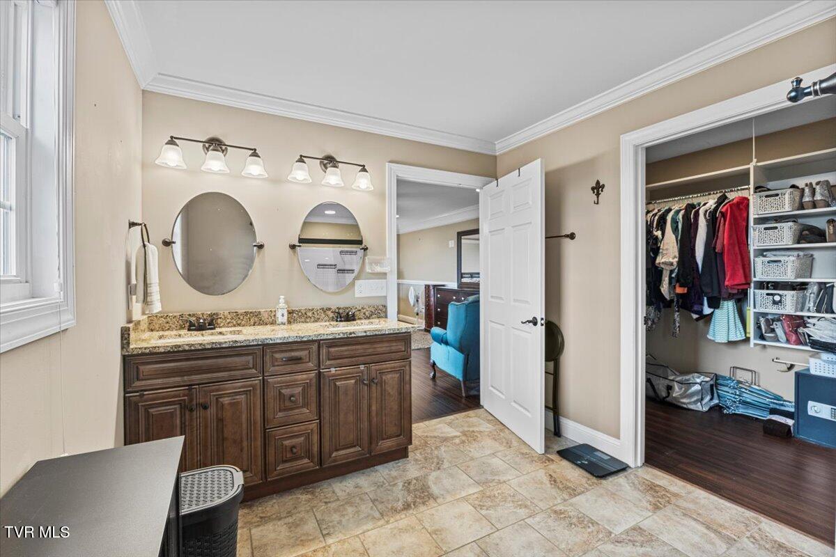 4892 Eagle Pointe Drive, Kingsport, Tennessee image 24