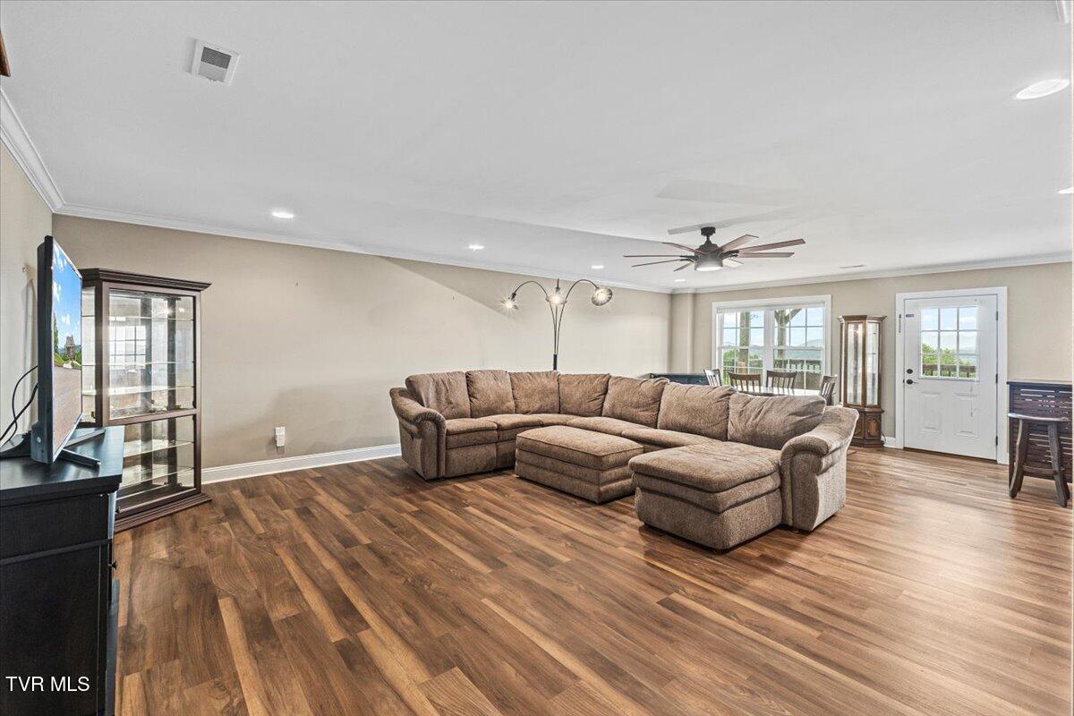 4892 Eagle Pointe Drive, Kingsport, Tennessee image 43