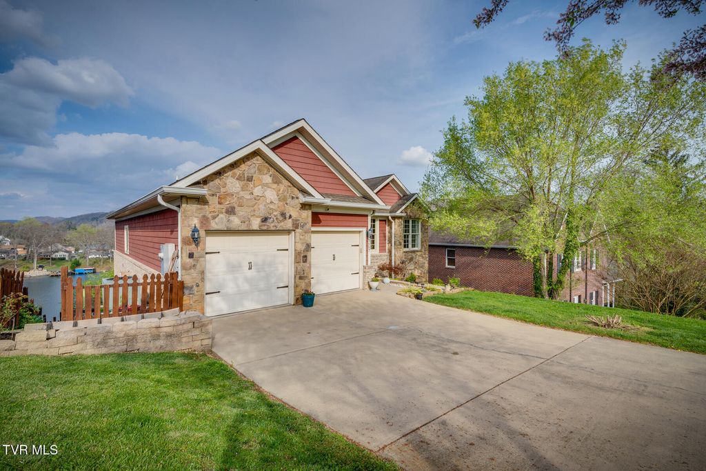 Photo of 3657 Crest Road, Kingsport, TN 37664 (MLS # 9992609)