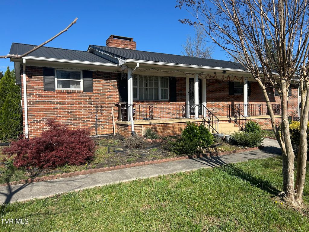 Photo of 605 Masengill Avenue, Morristown, TN 37814 (MLS # 9994663)