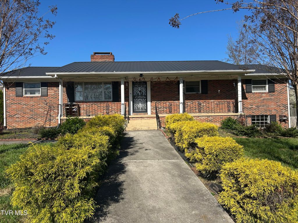 Photo of 605 Masengill Avenue, Morristown, TN 37814 (MLS # 9994663)