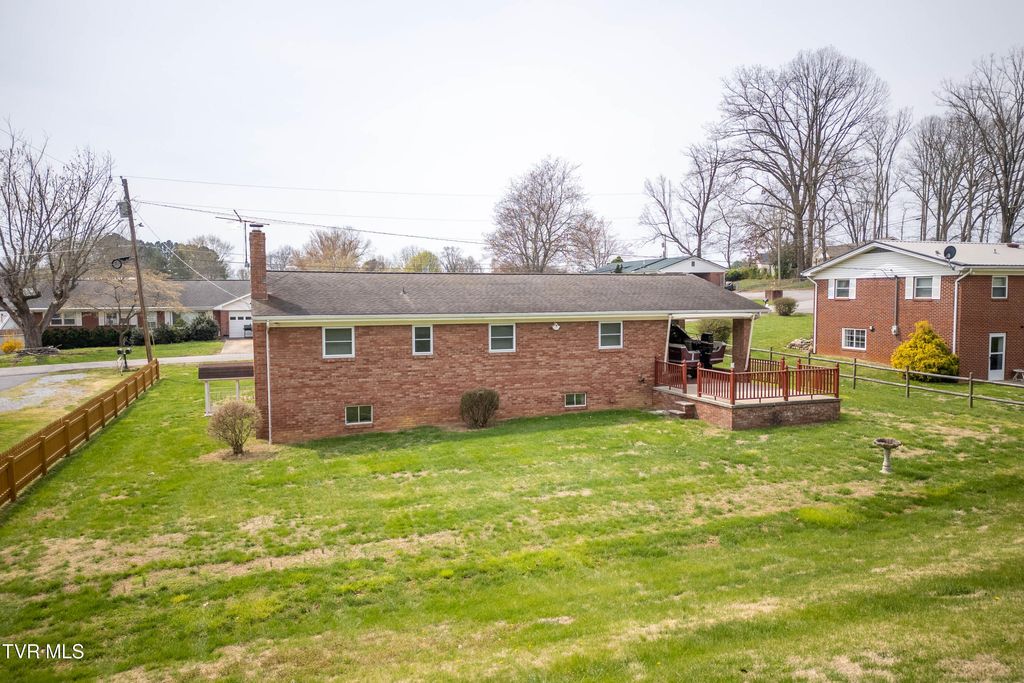 Photo of 208 Hogan Avenue, Greeneville, TN 37743 (MLS # 9992902)