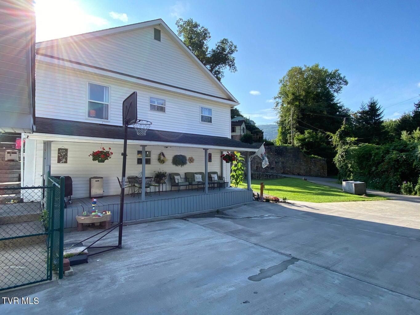 307 Craig Street, Norton, Virginia image 4