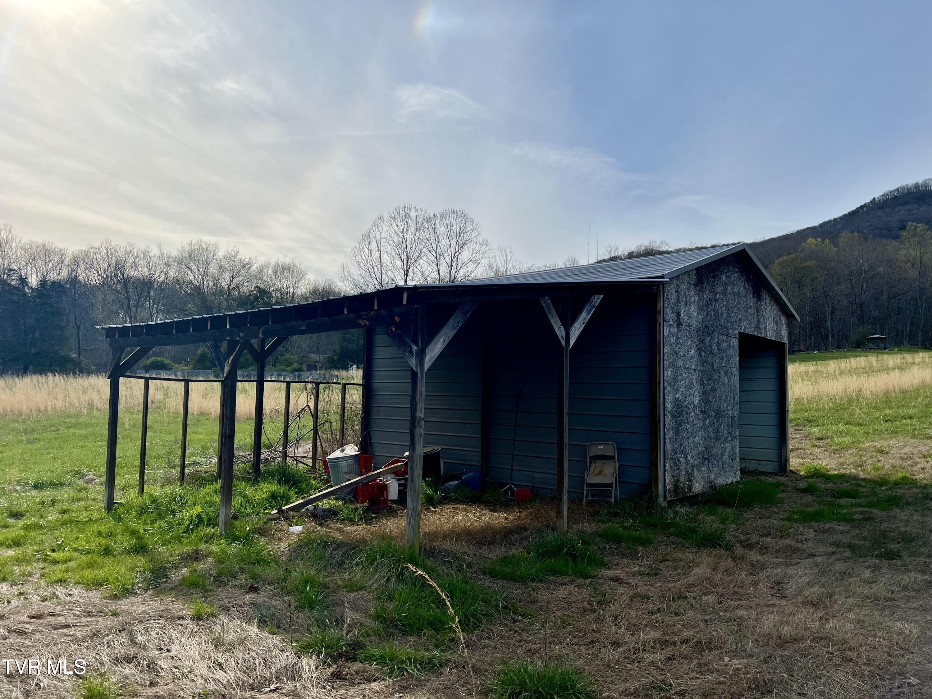 Lovin Road, Mooresburg, Tennessee image 10
