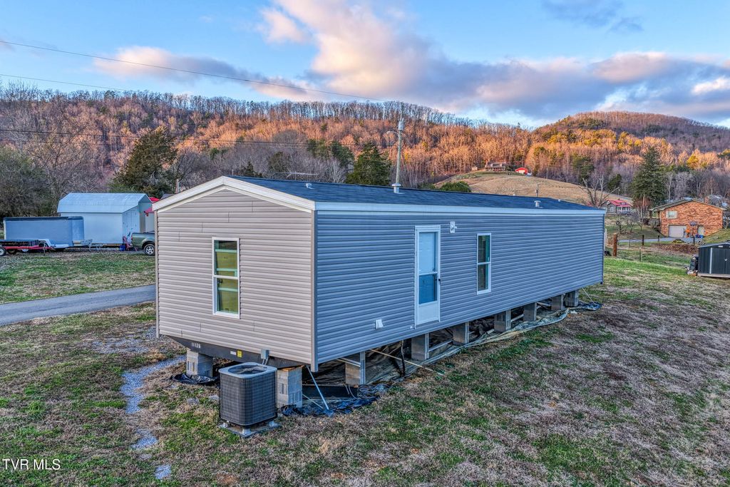 Photo of 105 Bert Price Road, Rogersville, TN 37857 (MLS # 9989615)