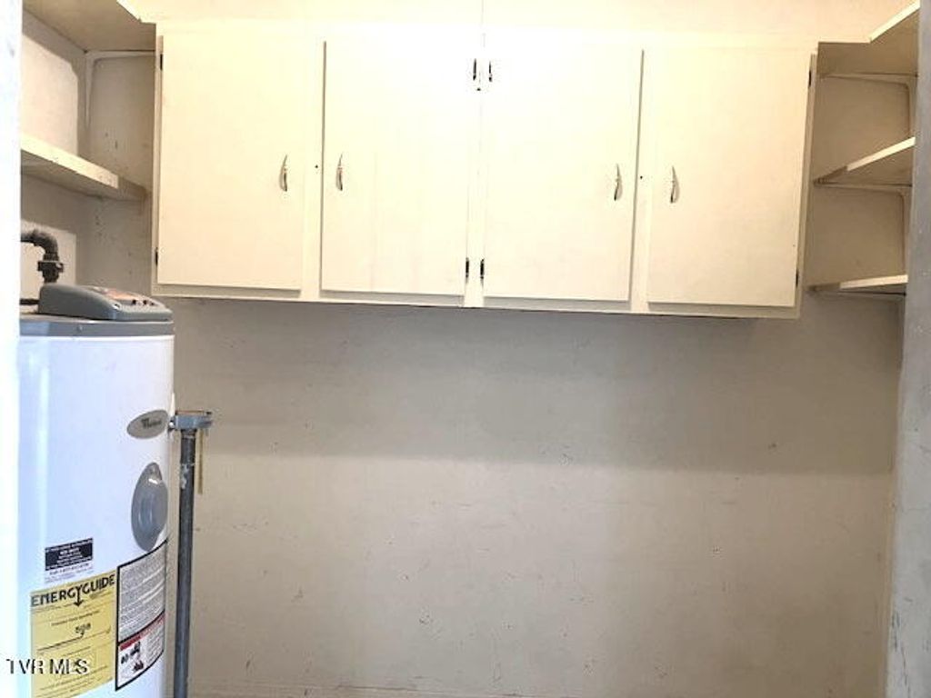 Photo of 1917 Club Drive, Johnson City, TN 37601 (MLS # 9988062)