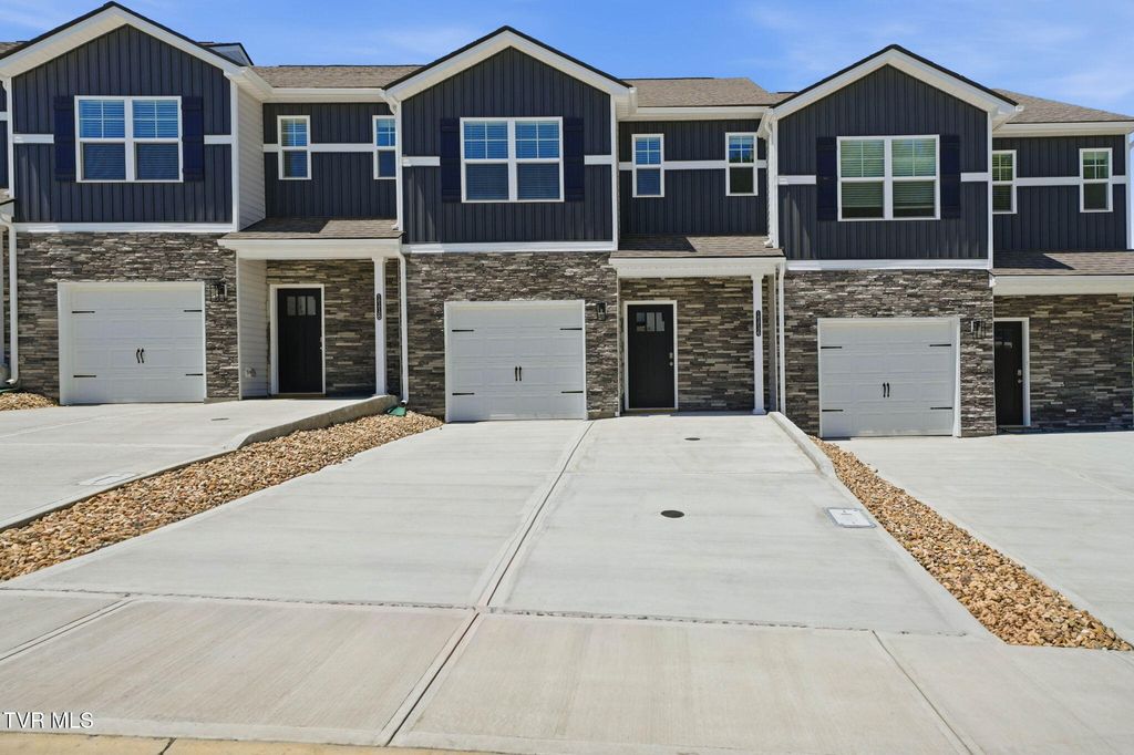 Photo of 1114 Wenna Way Way, Kingsport, TN 37664 (MLS # 9987295)