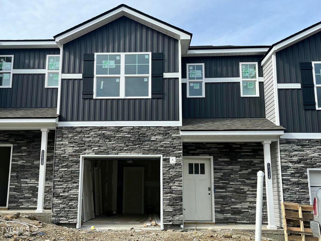 Photo of 1114 Wenna Way, Kingsport, TN 37664 (MLS # 9987295)