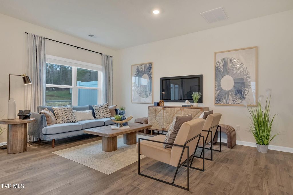 Photo of 1114 Wenna Way, Kingsport, TN 37664 (MLS # 9987295)