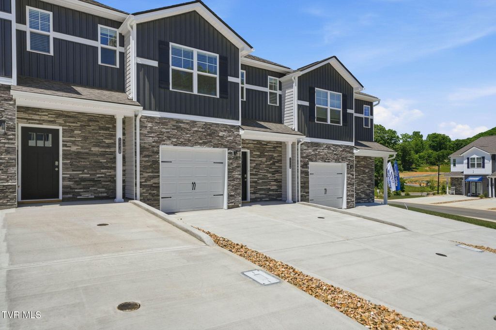 Photo of 1114 Wenna Way Way, Kingsport, TN 37664 (MLS # 9987295)