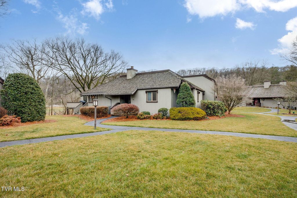 Photo of 80 Crown Circle, Kingsport, TN 37660 (MLS # 9991826)