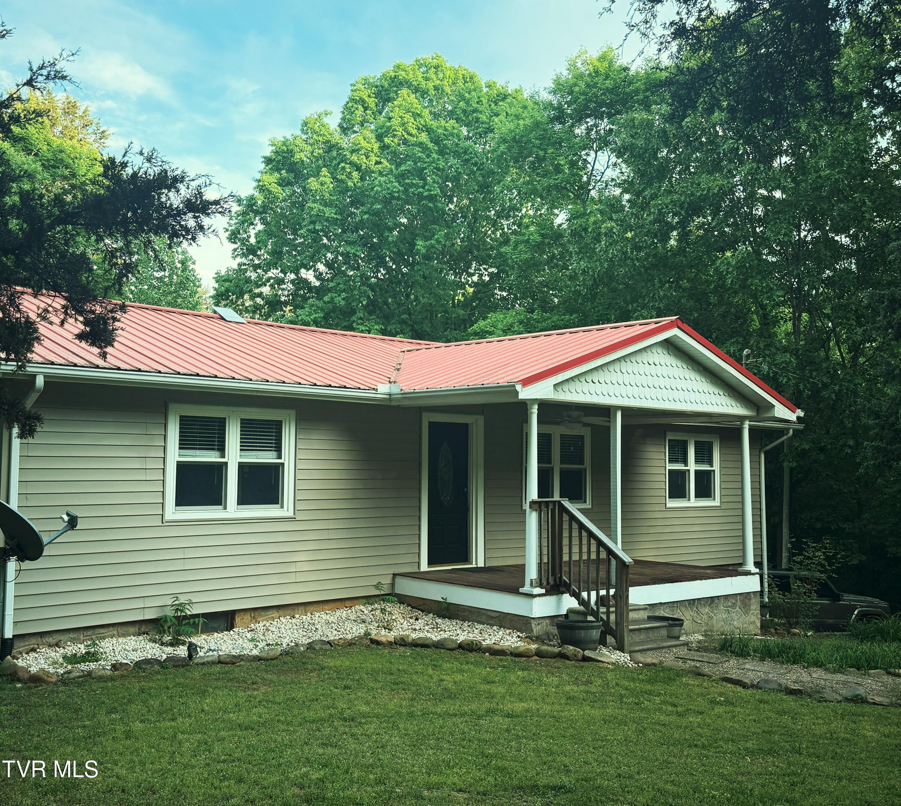 1320 Brady Road, Newport, Tennessee image 8
