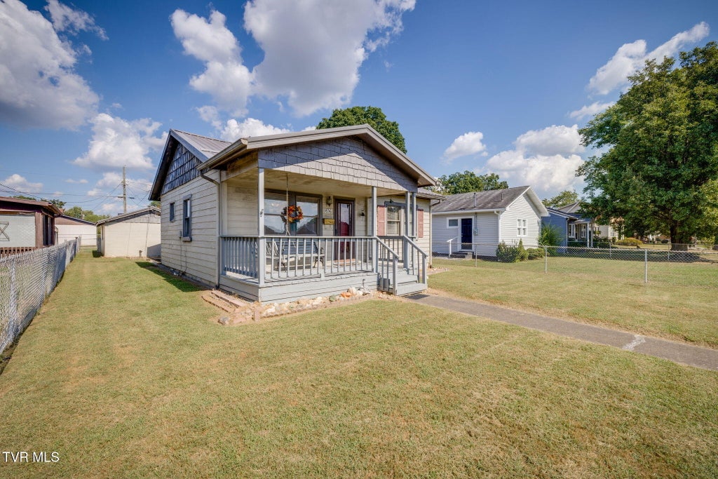 Photo of 1636 Redwood Drive, Kingsport, TN 37664 (MLS # 10000975)