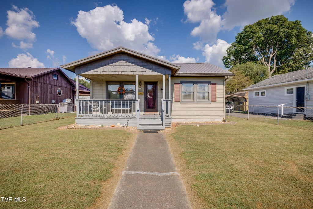 Photo of 1636 Redwood Drive, Kingsport, TN 37664 (MLS # 10000975)