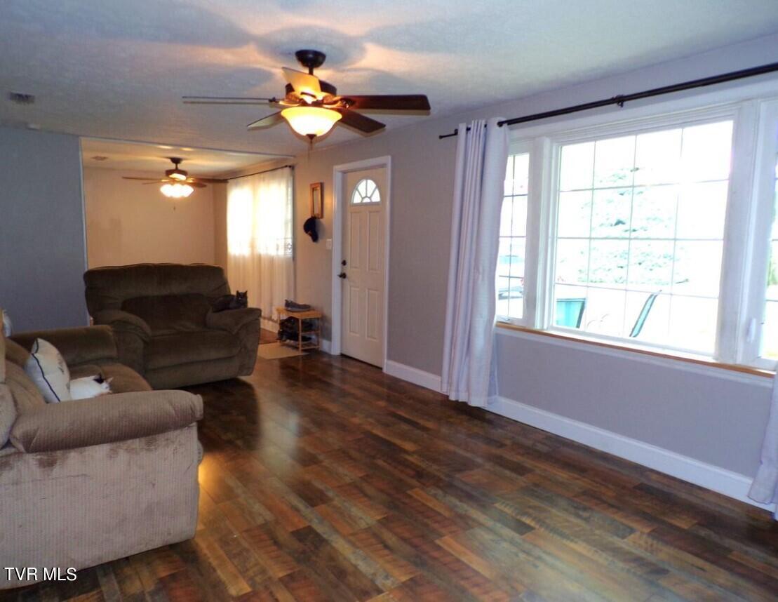 322 Holmes Street, Jonesville, Virginia image 11