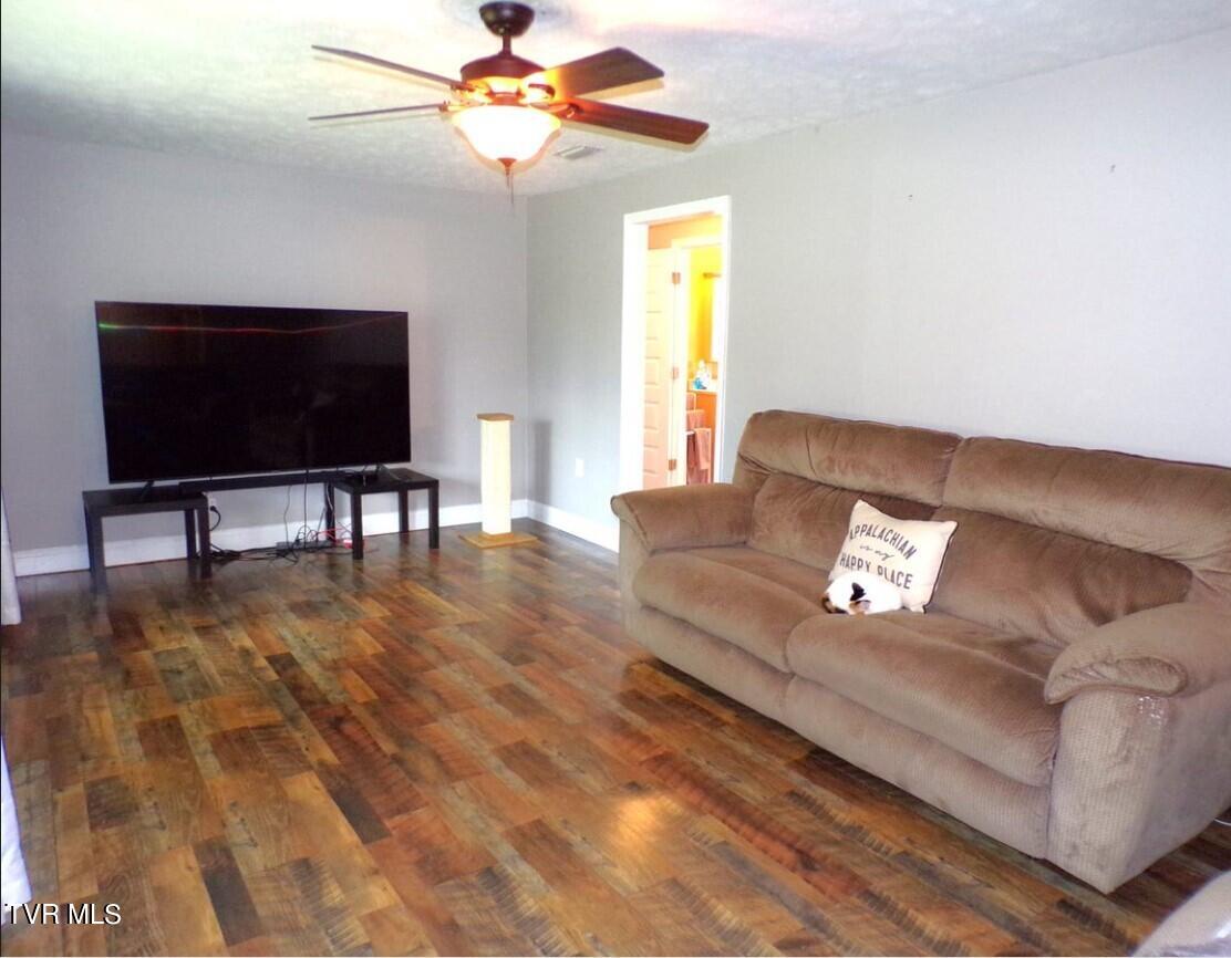 322 Holmes Street, Jonesville, Virginia image 13