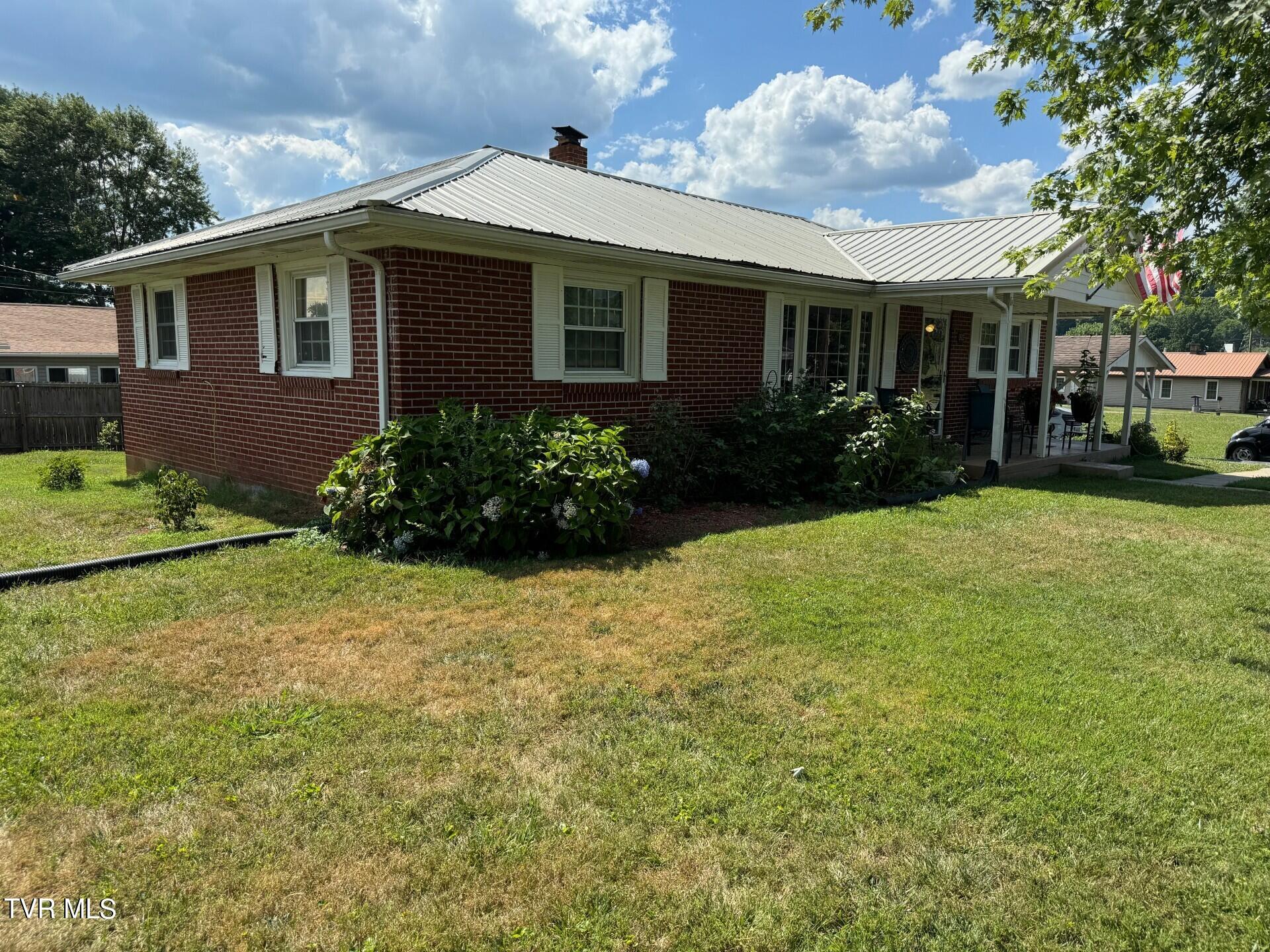 322 Holmes Street, Jonesville, Virginia image 1
