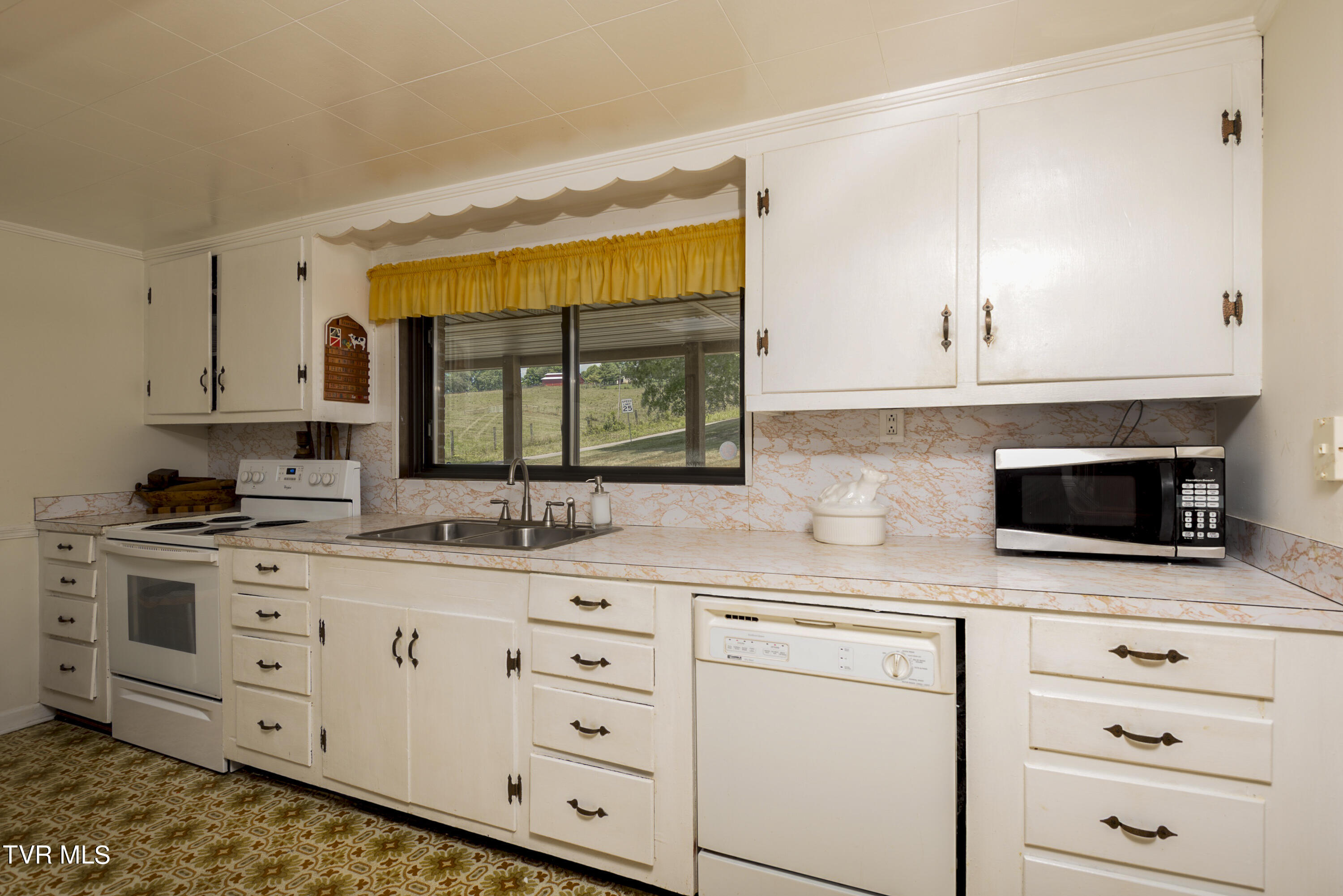 409 Spring Valley Road, Marion, Virginia image 16