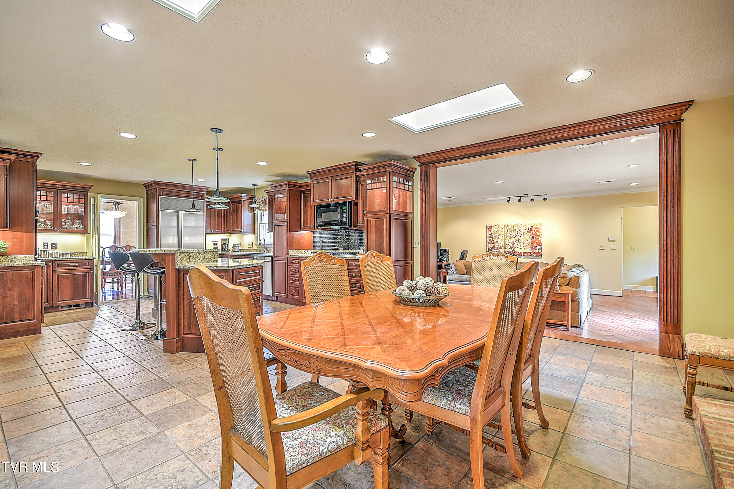 216 Forest Hills Drive, Bristol, Tennessee image 21