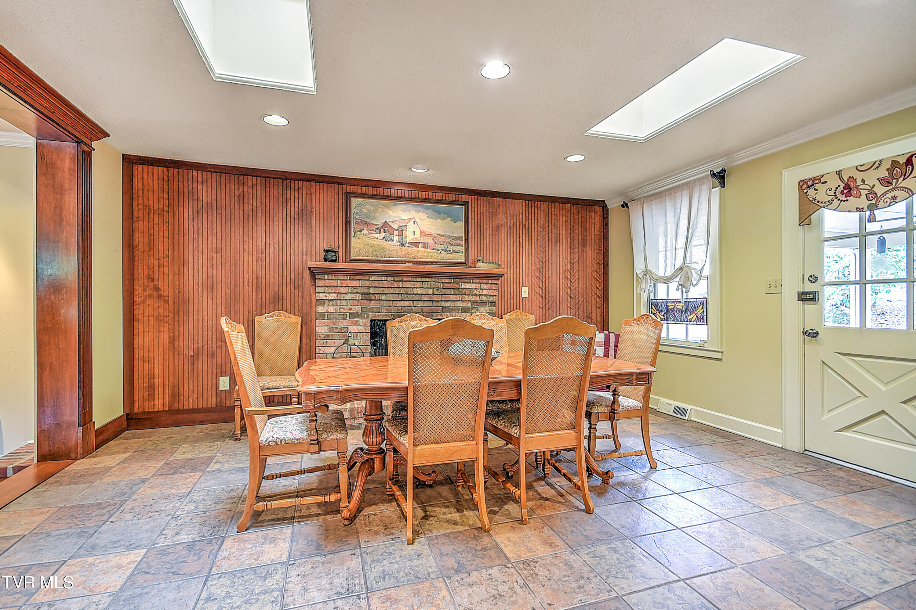 216 Forest Hills Drive, Bristol, Tennessee image 23