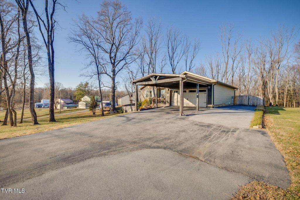 Photo of 136 Roy Phillips Road, Jonesborough, TN 37659 (MLS # 9990296)