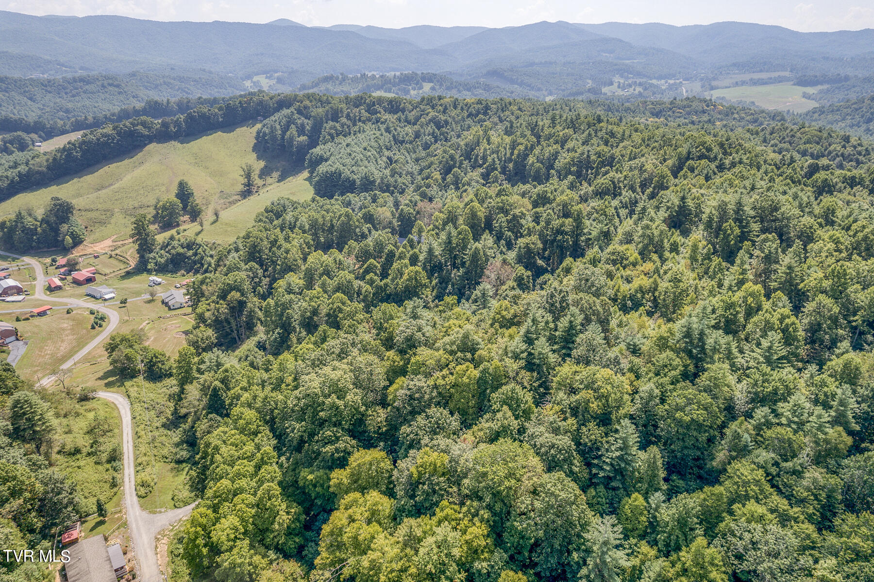 Waters Rd Road, Laurel Bloomery, Tennessee image 14
