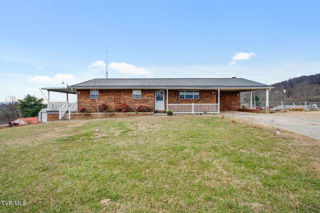 Photo of 309 Hill Avenue, Surgoinsville, TN 37873 (MLS # 9989547)