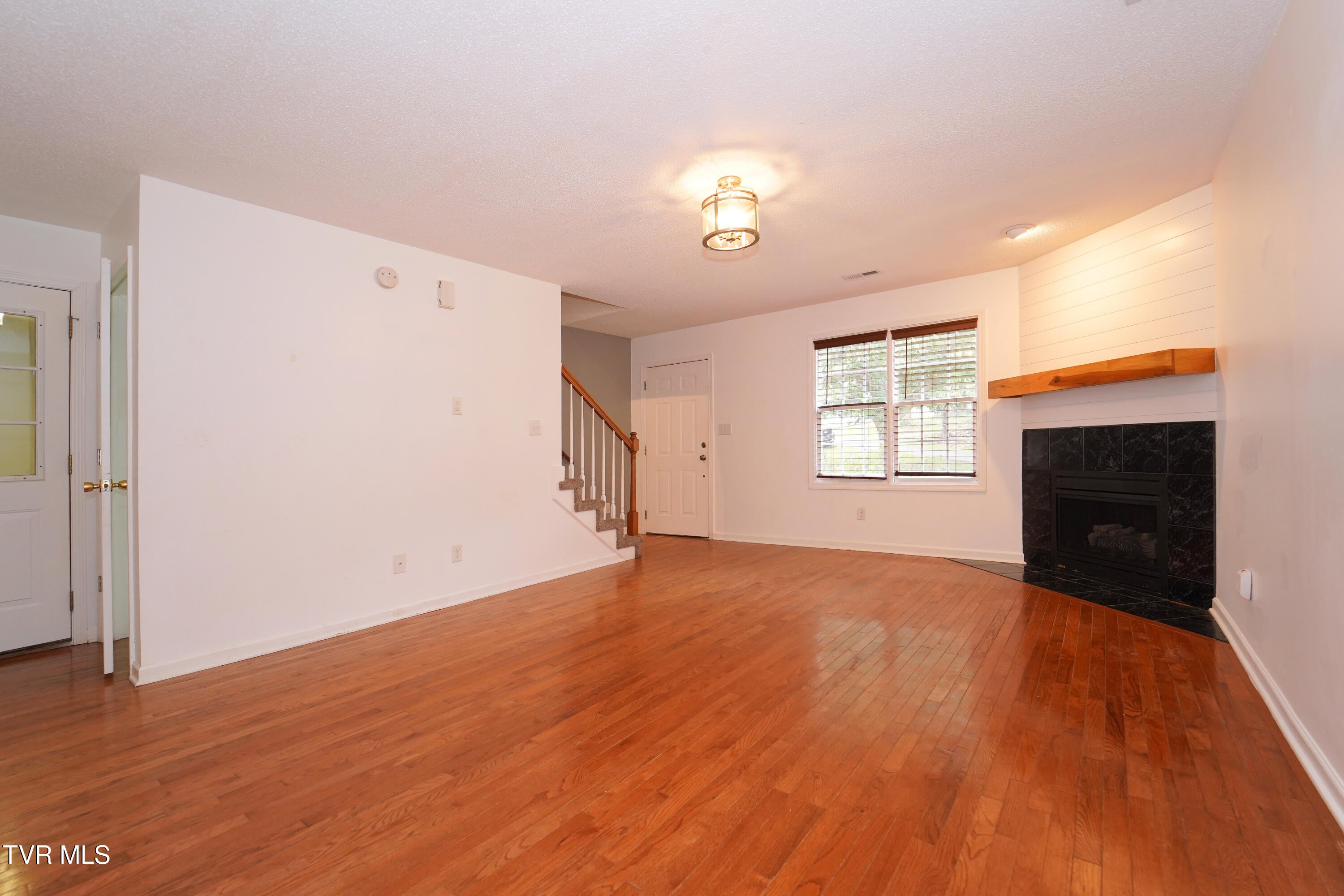 118 Glenstone Court 118
