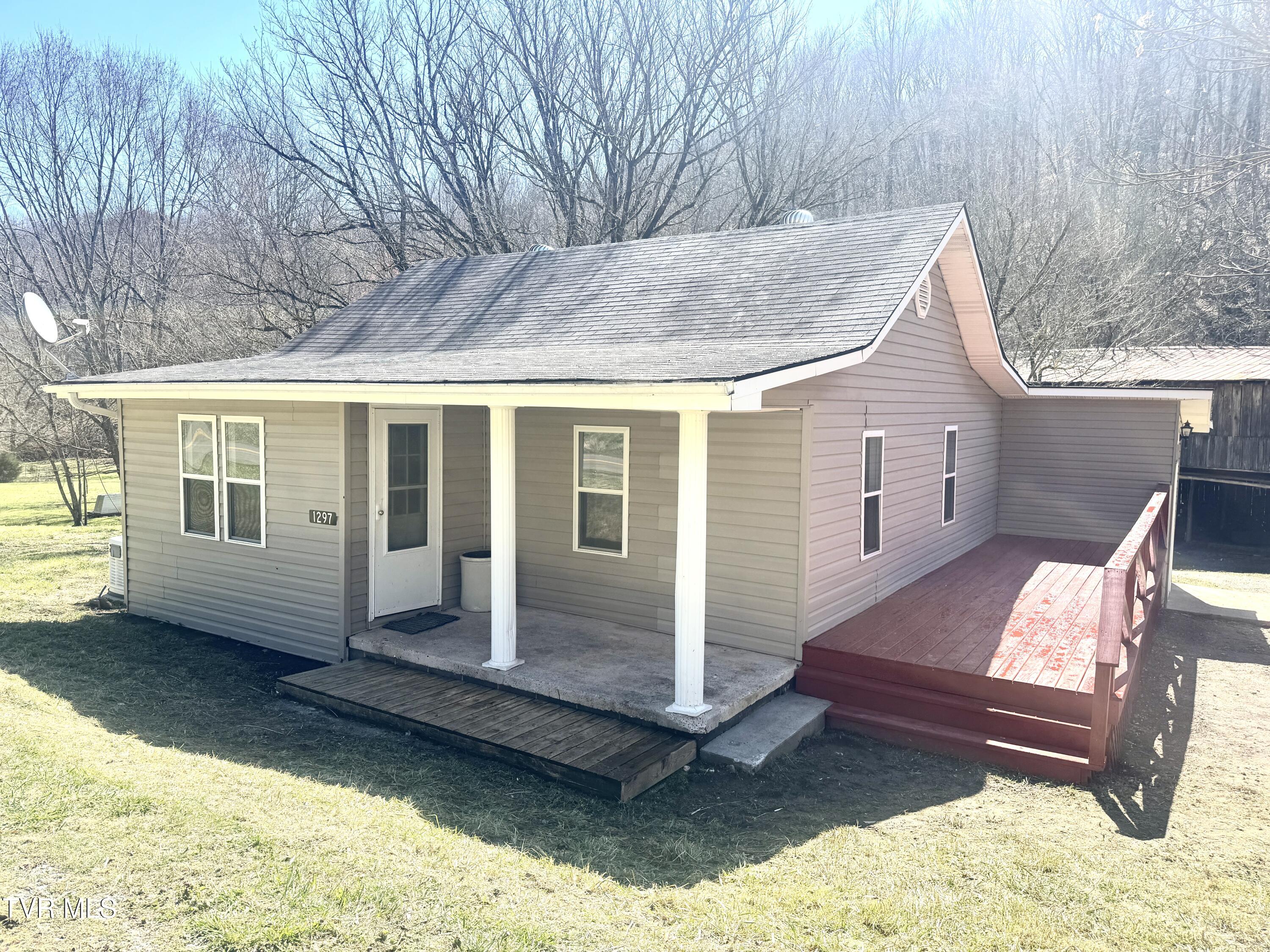 1297 Dry Creek Road, Blackwater, Virginia image 2