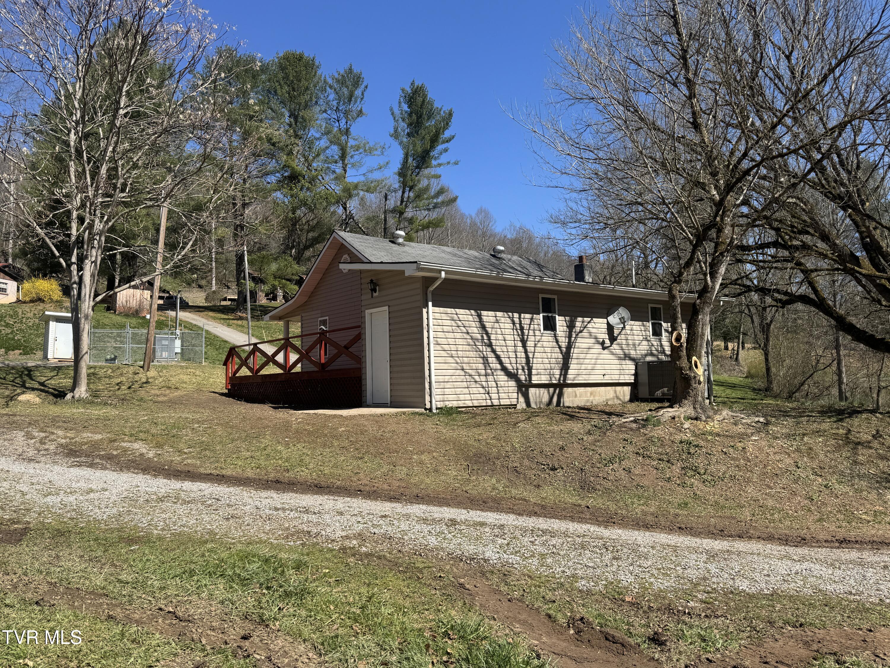 1297 Dry Creek Road, Blackwater, Virginia image 33
