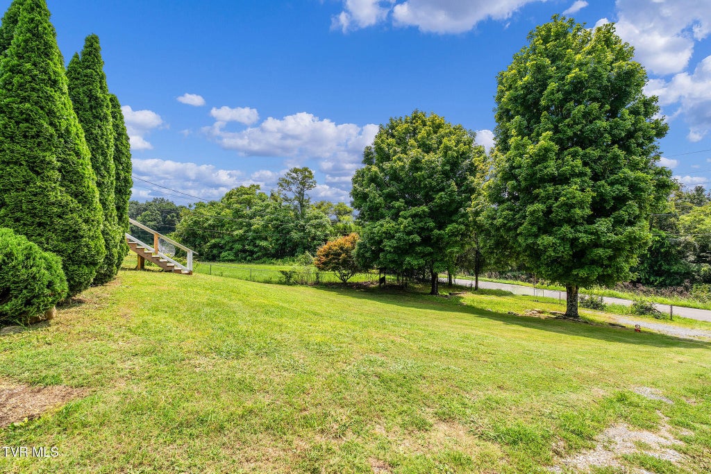 Photo of 1805 Old Stage Road, Greeneville, TN 37745 (MLS # 9999370)