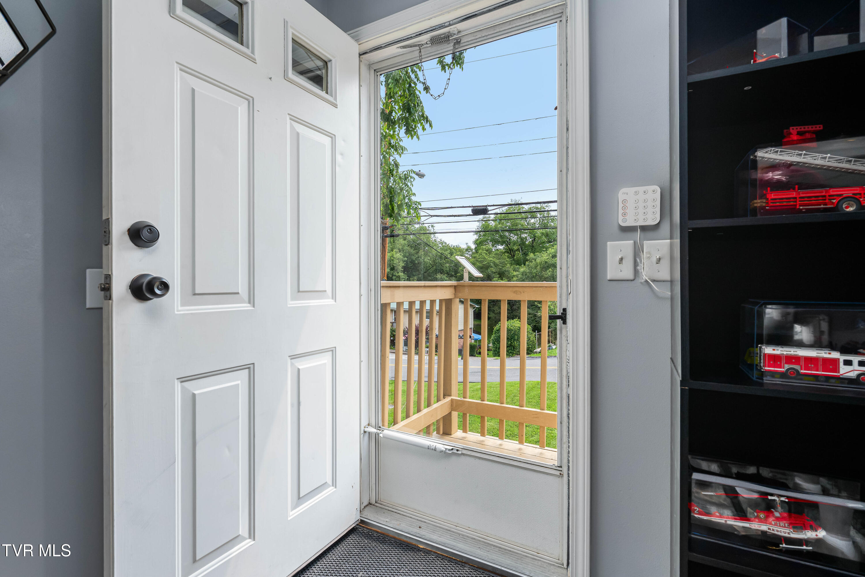 1154 Ridgecrest Avenue, Kingsport, Tennessee image 3