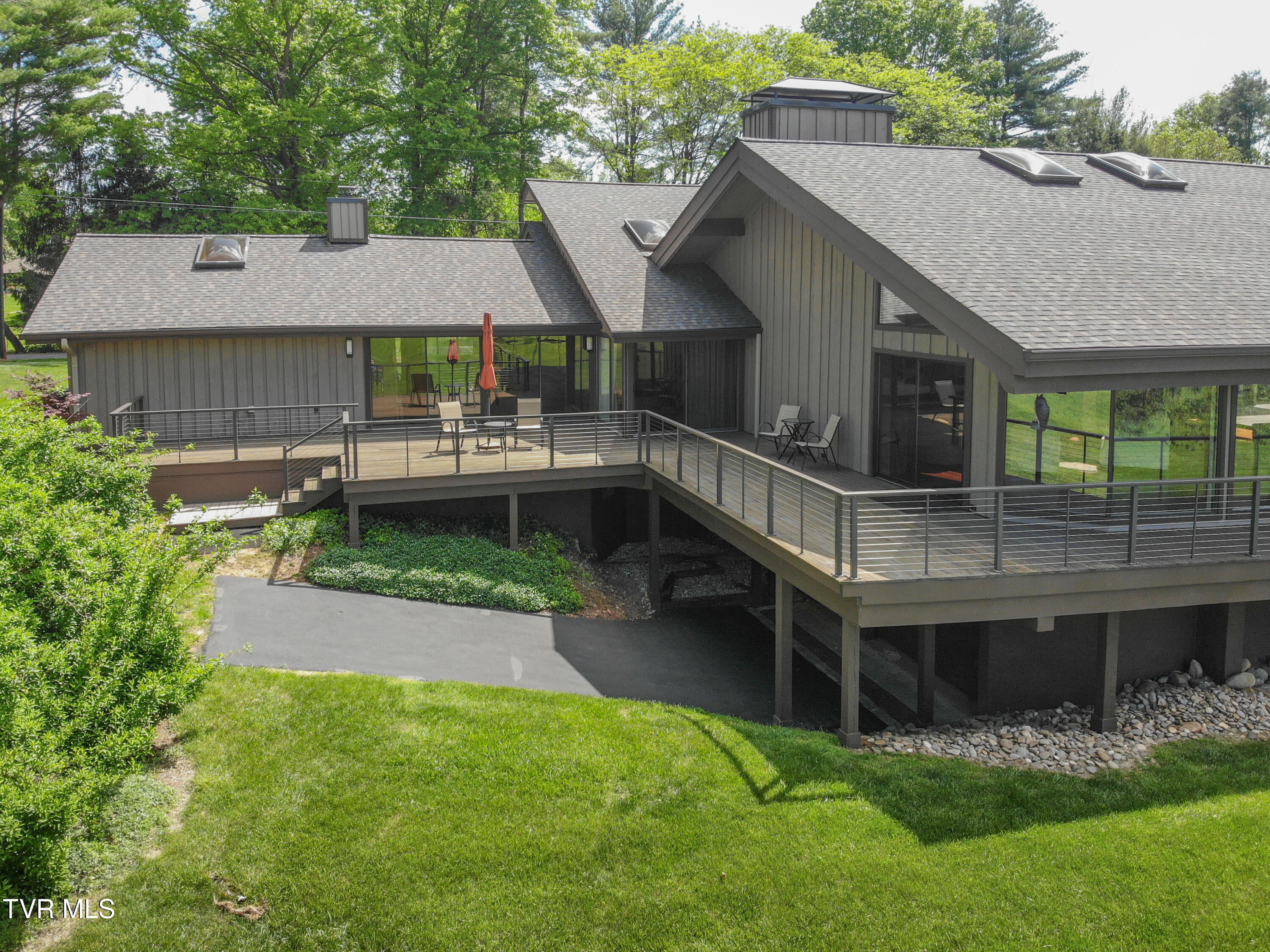 72 Fairway Drive, Bristol, Tennessee image 4