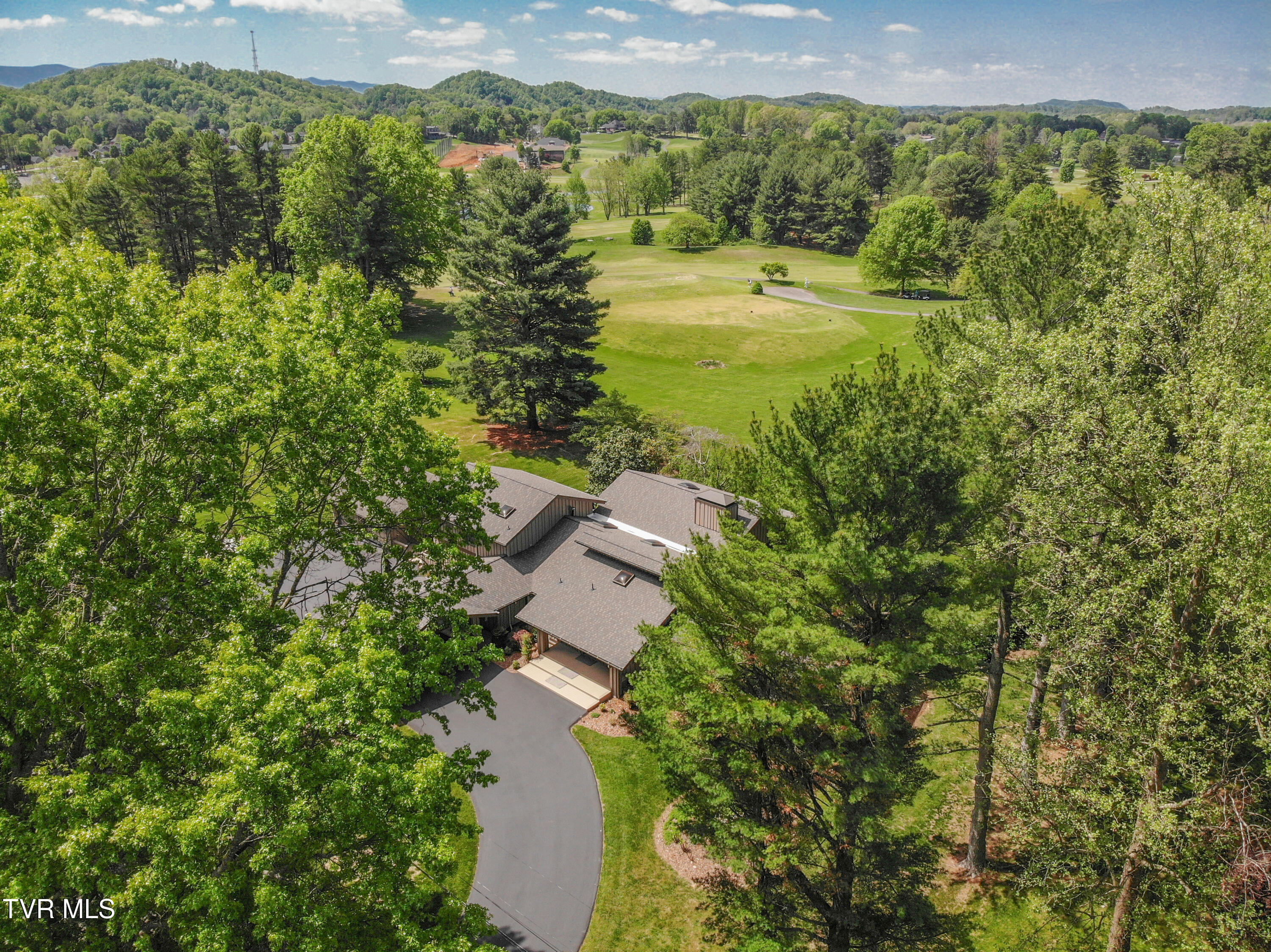 72 Fairway Drive, Bristol, Tennessee image 6