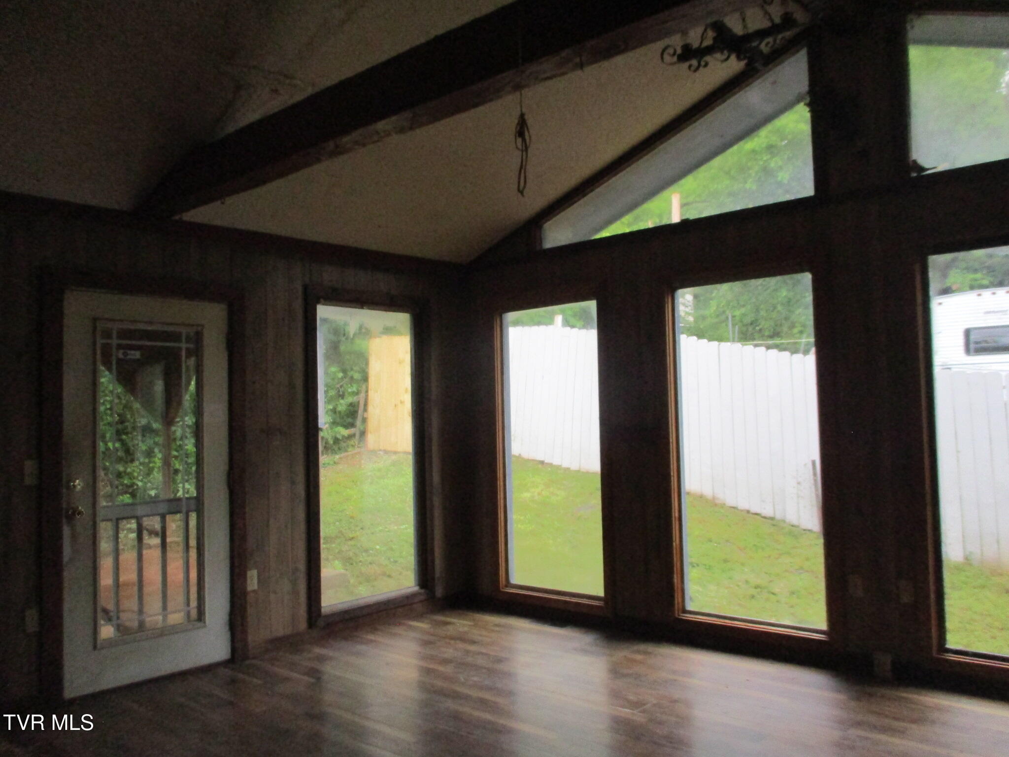 371 Jonesboro Drive, Bluff City, Tennessee image 10