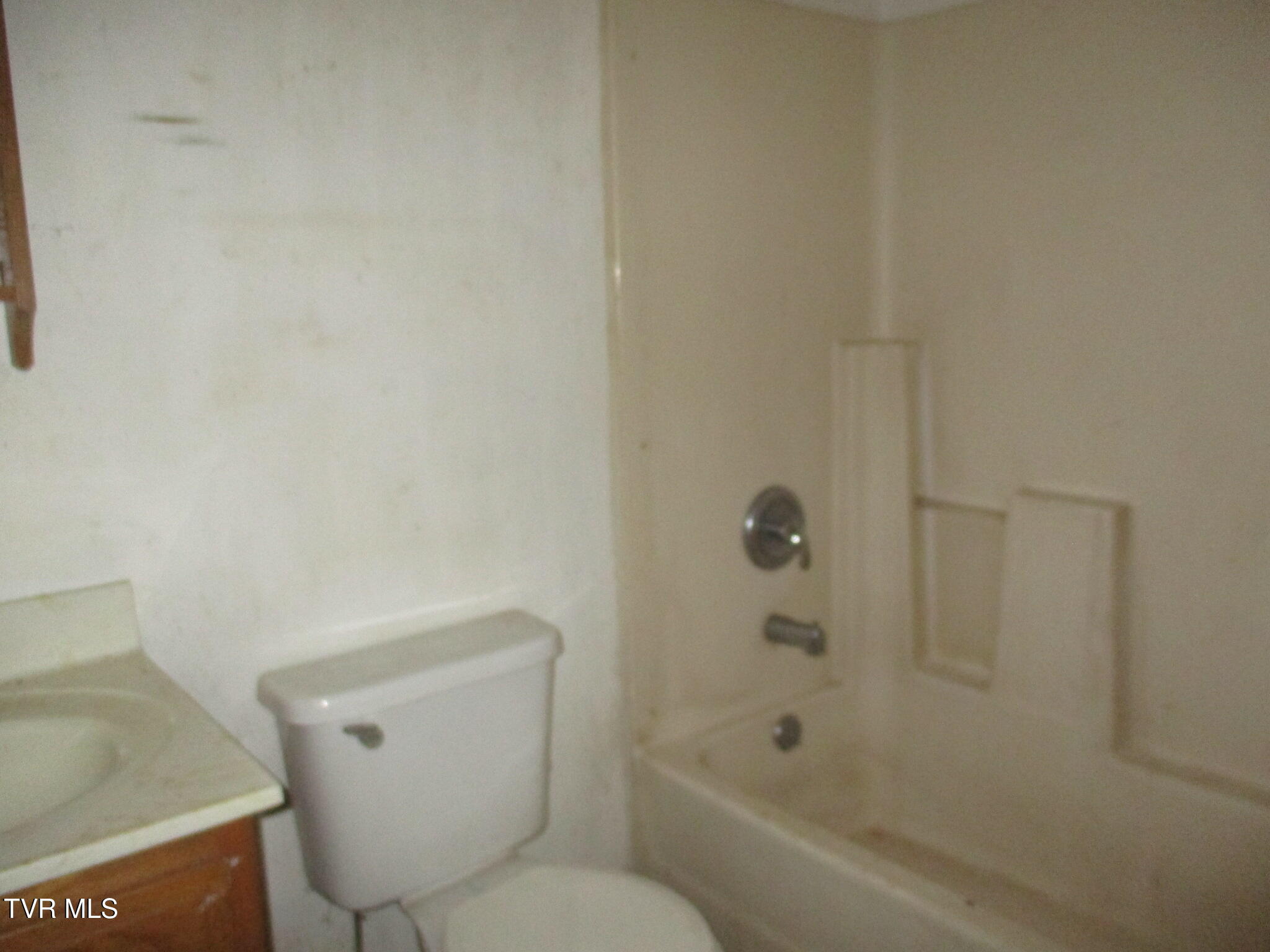 371 Jonesboro Drive, Bluff City, Tennessee image 14