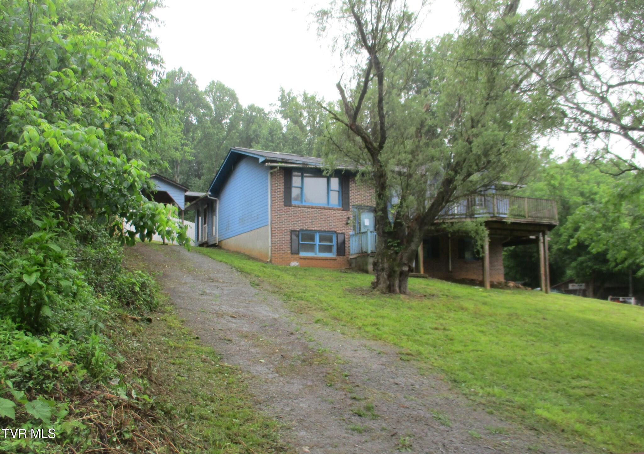 371 Jonesboro Drive, Bluff City, Tennessee image 1