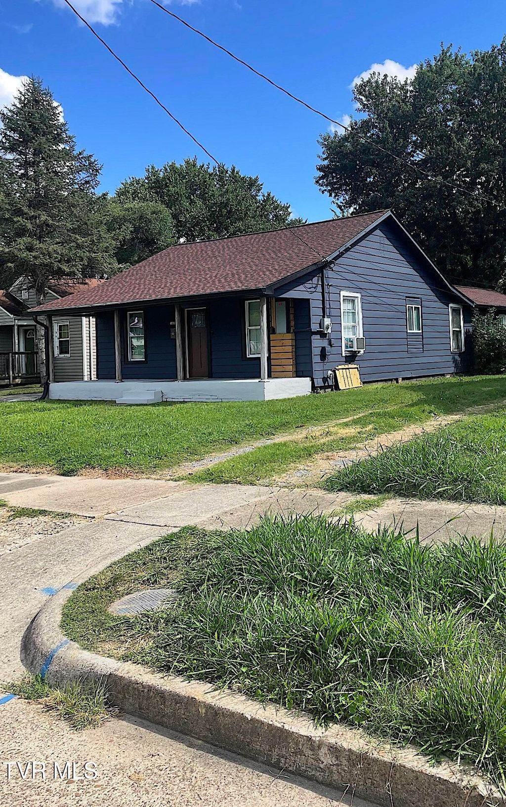 Photo of 1133 Cherry Street, Kingsport, TN 37660 (MLS # 9991490)