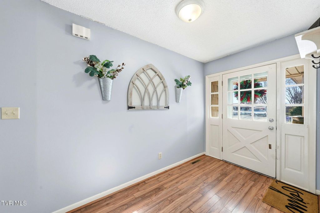 Photo of 3102 Lee Drive, Morristown, TN 37814 (MLS # 9988824)