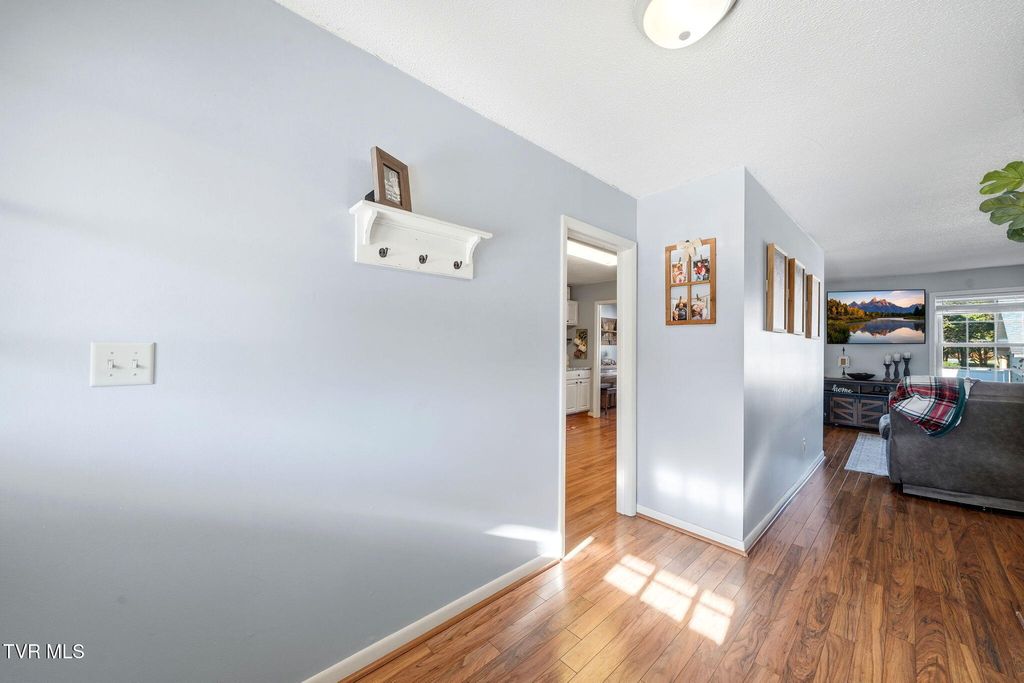 Photo of 3102 Lee Drive, Morristown, TN 37814 (MLS # 9988824)