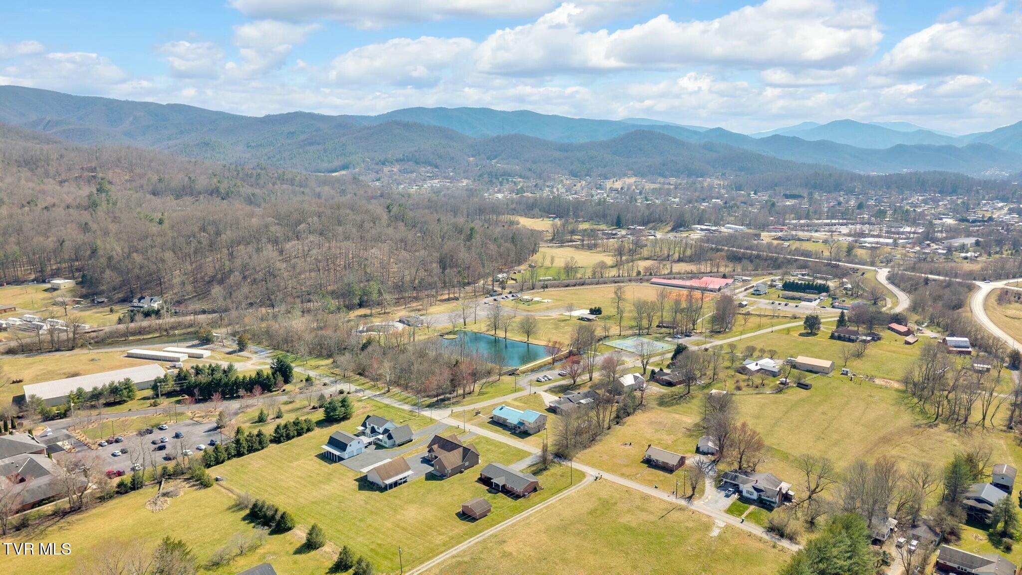 520 Lyle Road, Erwin, Tennessee image 14