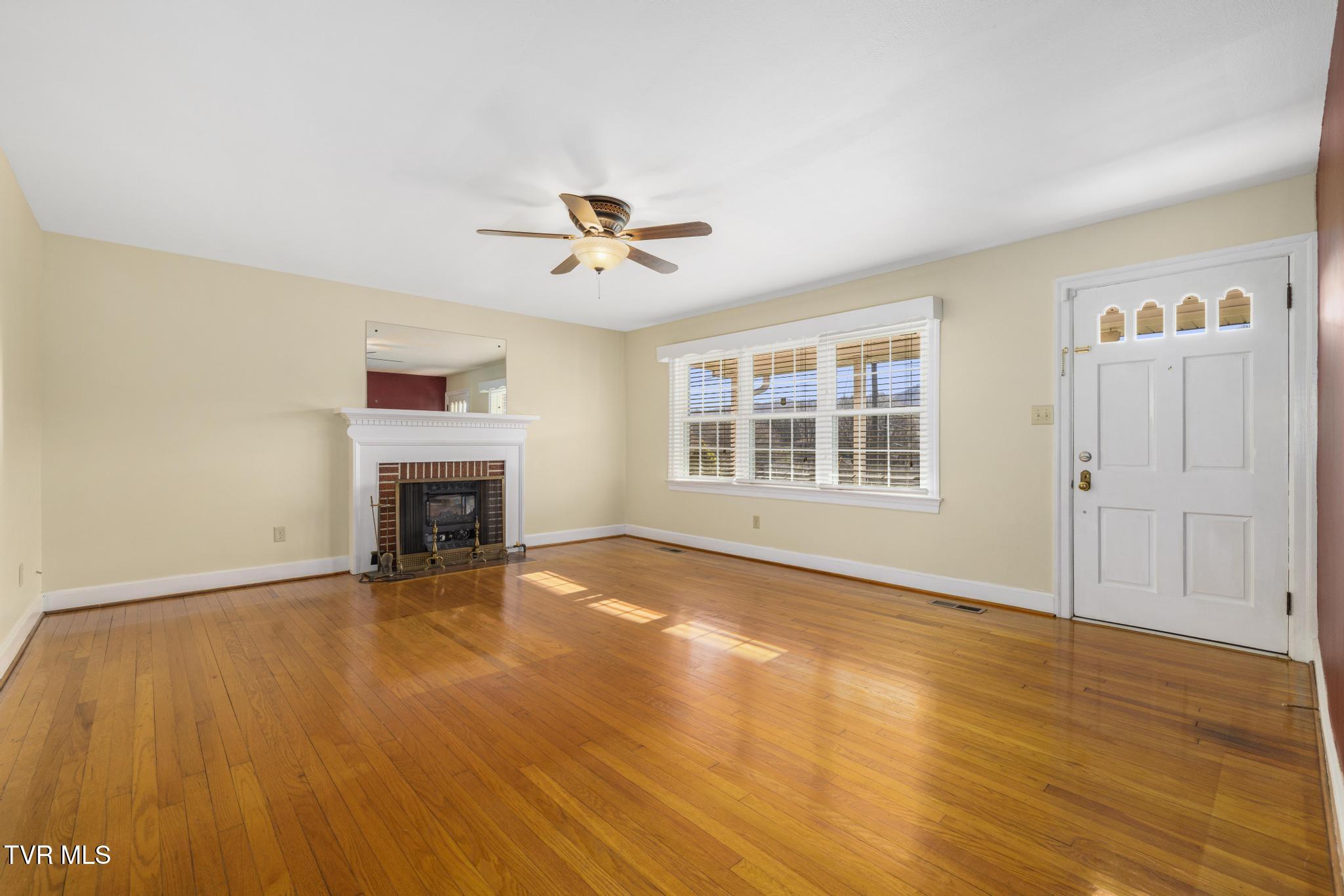 5021 Unicoi Drive Drive, Unicoi, Tennessee image 9